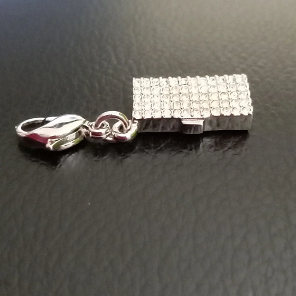 SWAROVSKI CLUTCH CHARM - Picture 4 of 7